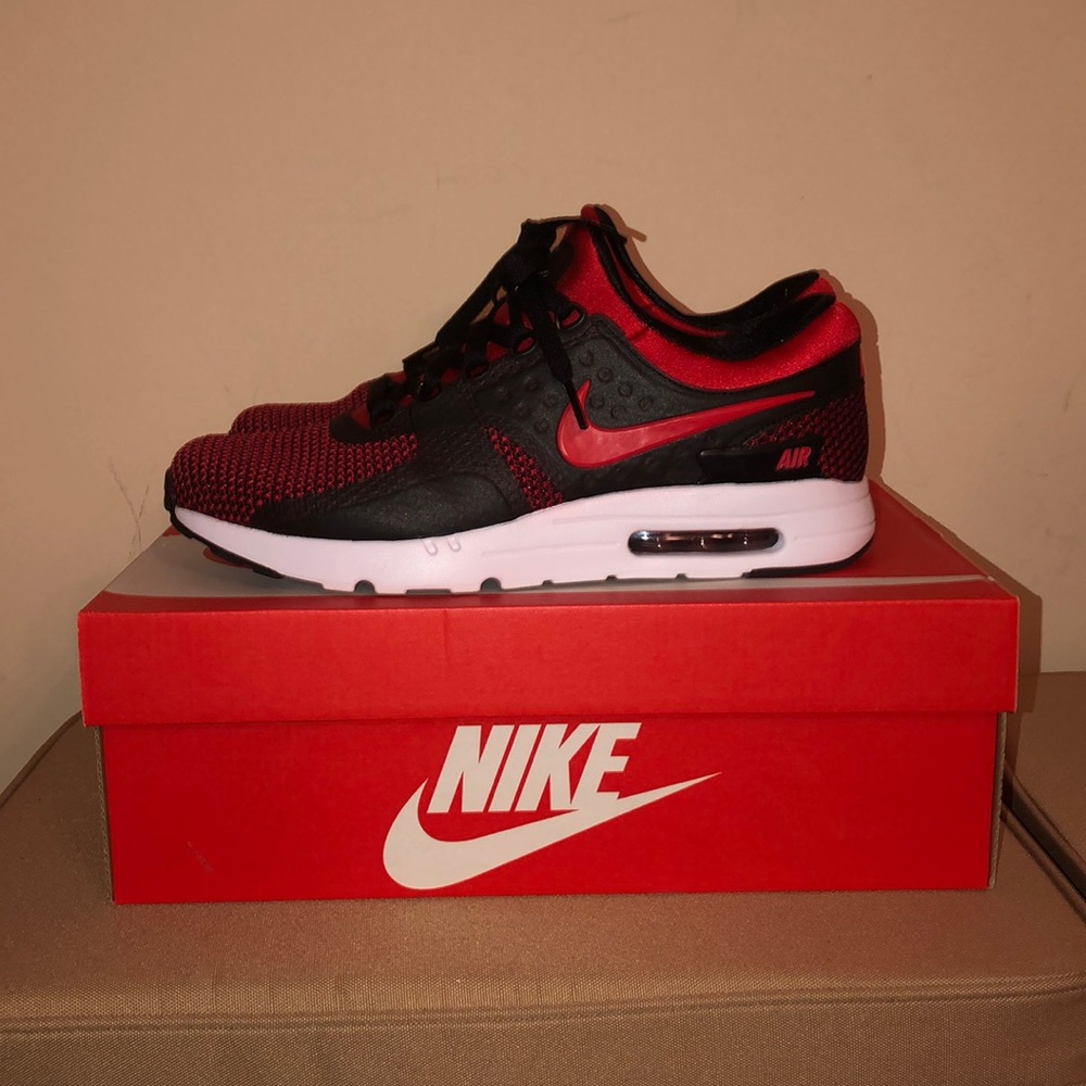 Nike Air Max Zero Essential